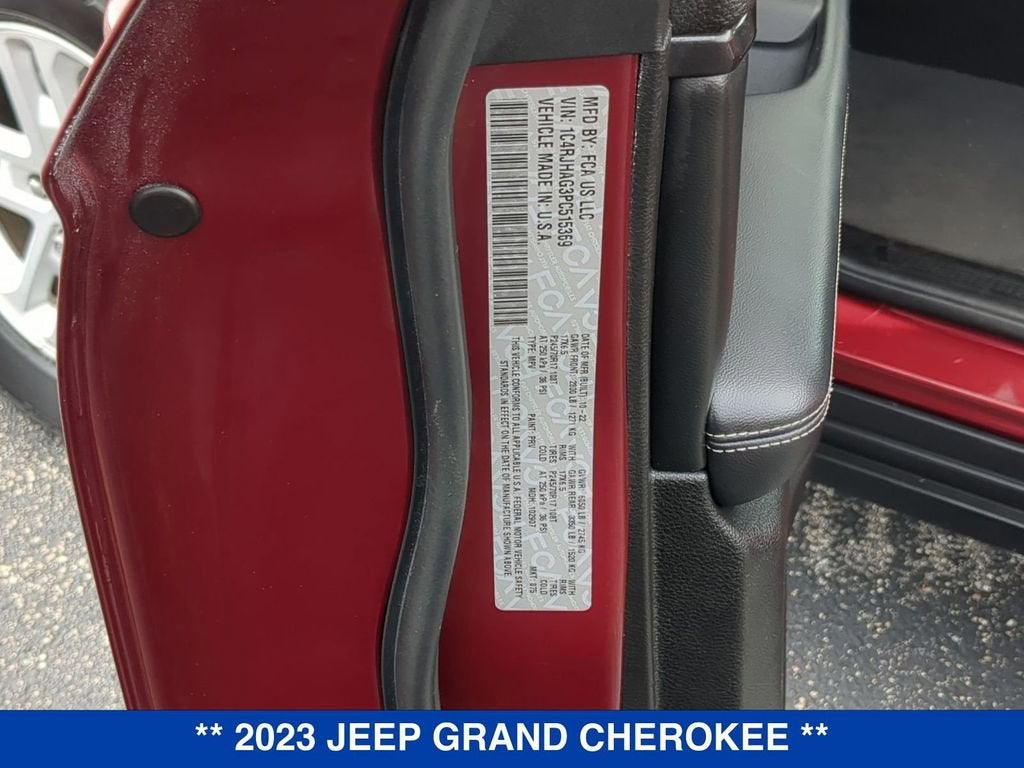 2023 Jeep Grand Cherokee Laredo 4x4