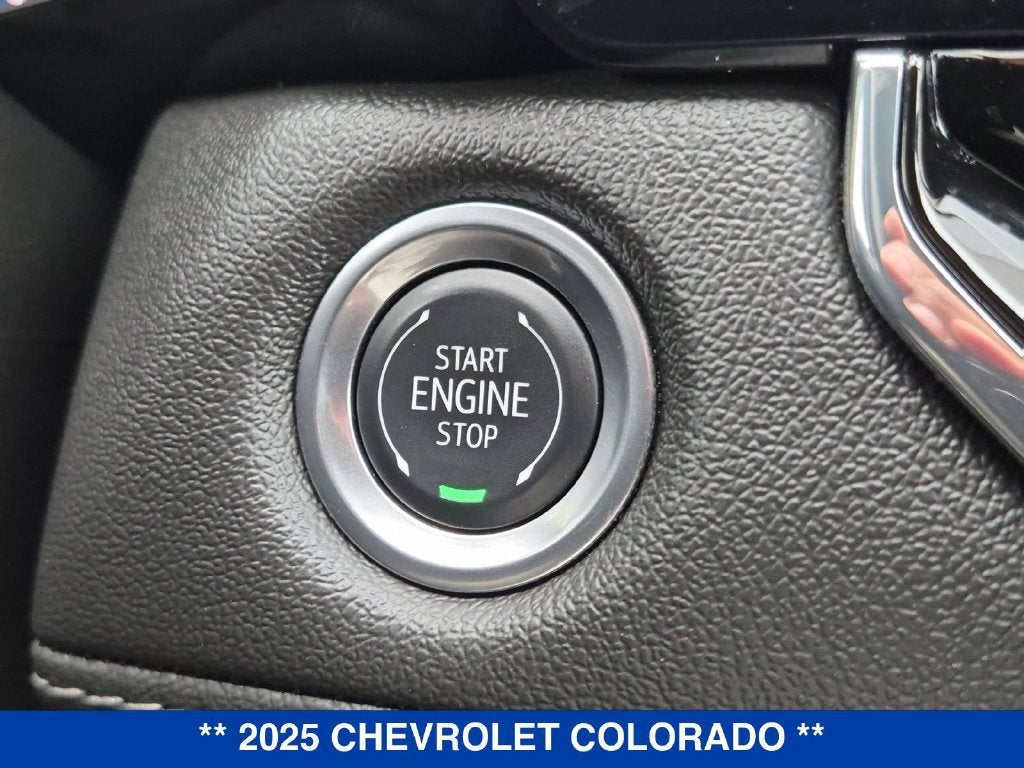 2025 Chevrolet Colorado WT/LT