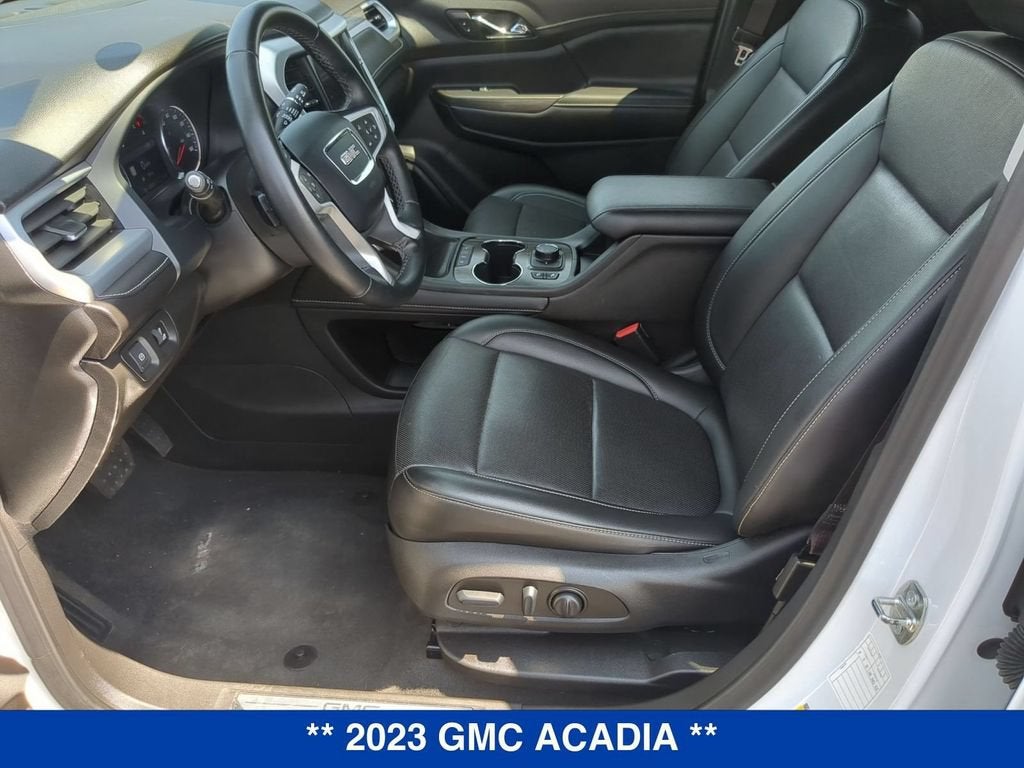 2023 GMC Acadia SLT