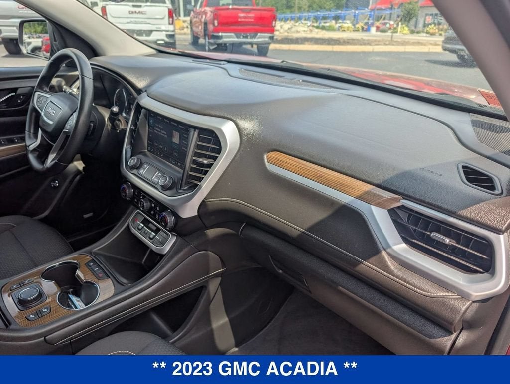 2023 GMC Acadia SLE