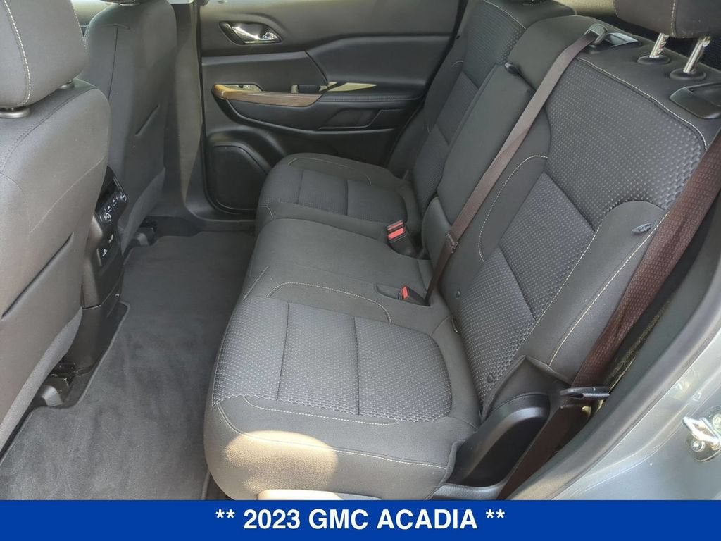2023 GMC Acadia SLE
