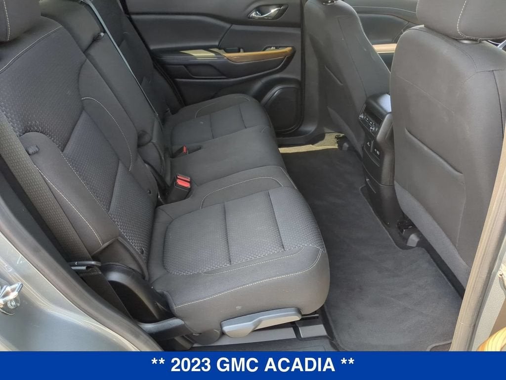 2023 GMC Acadia SLE