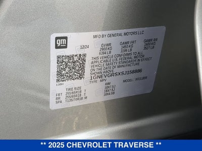 2025 Chevrolet Traverse LT