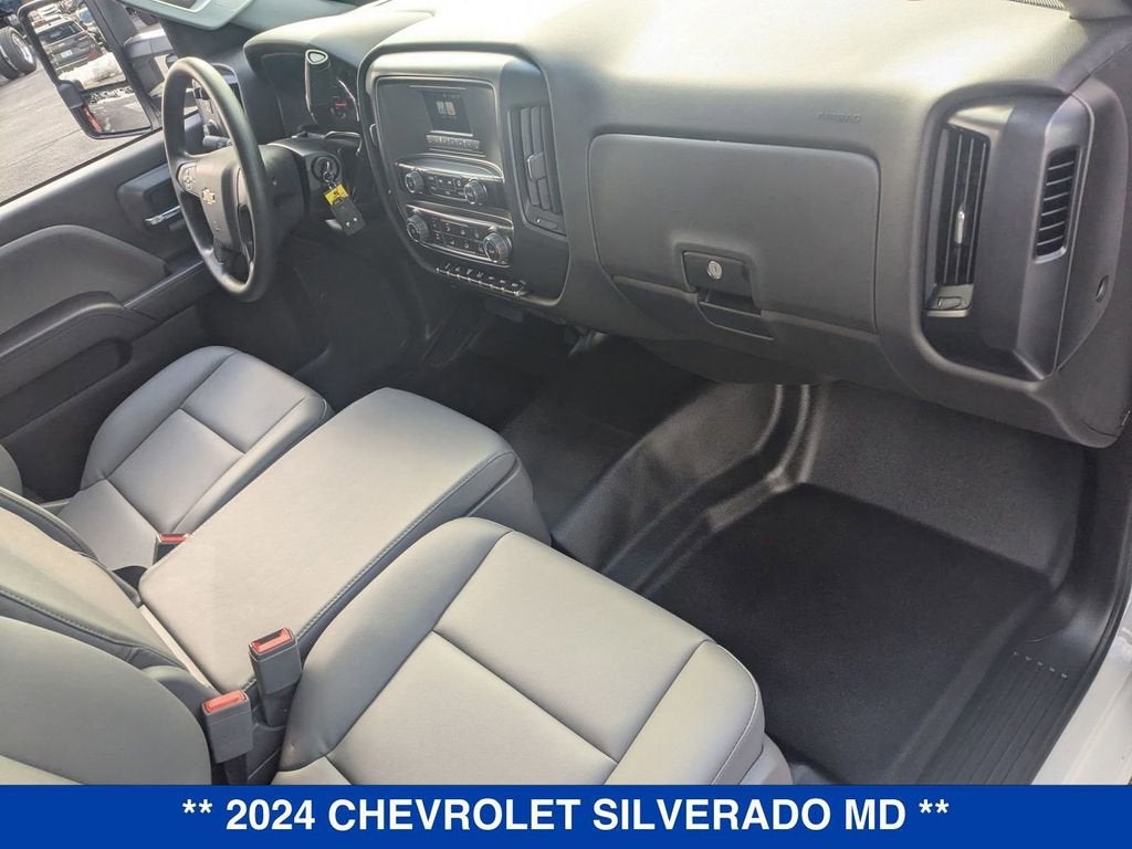 2024 Chevrolet Silverado 5500 HD Work Truck