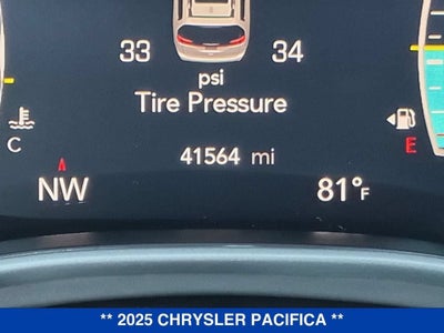 2025 Chrysler Pacifica Select