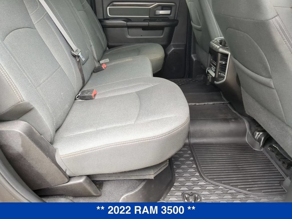 2022 RAM 3500 Big Horn Crew Cab 4x4 8' Box