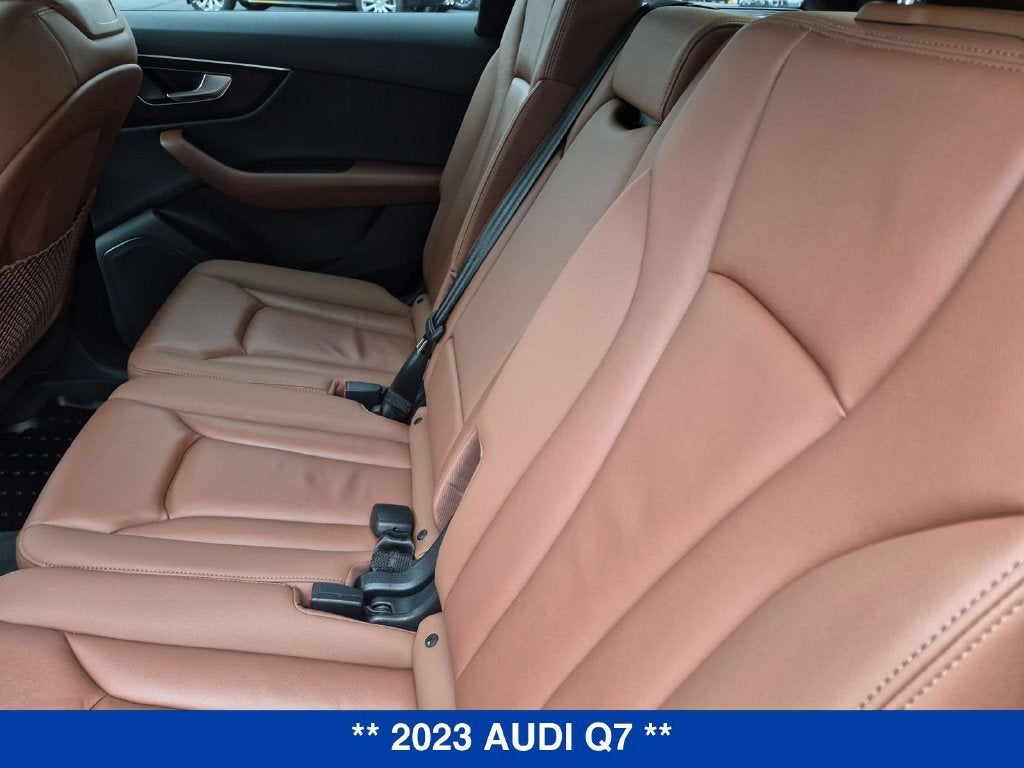 2023 Audi Q7 Premium 45 TFSI quattro Tiptronic