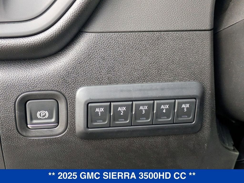 2025 GMC Sierra 3500 HD Chassis Cab Pro