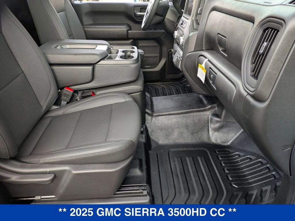 2025 GMC Sierra 3500 HD Chassis Cab Pro
