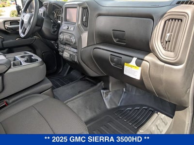 2025 GMC Sierra 3500 HD Pro
