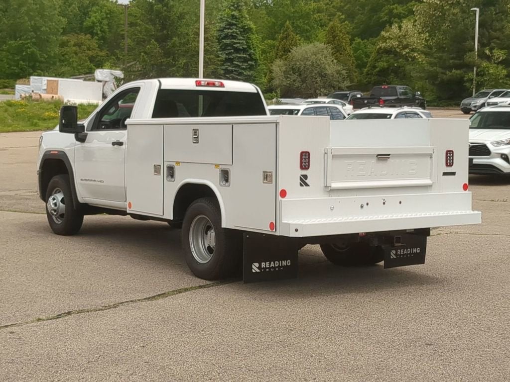2025 GMC Sierra 3500 HD Chassis Cab Pro