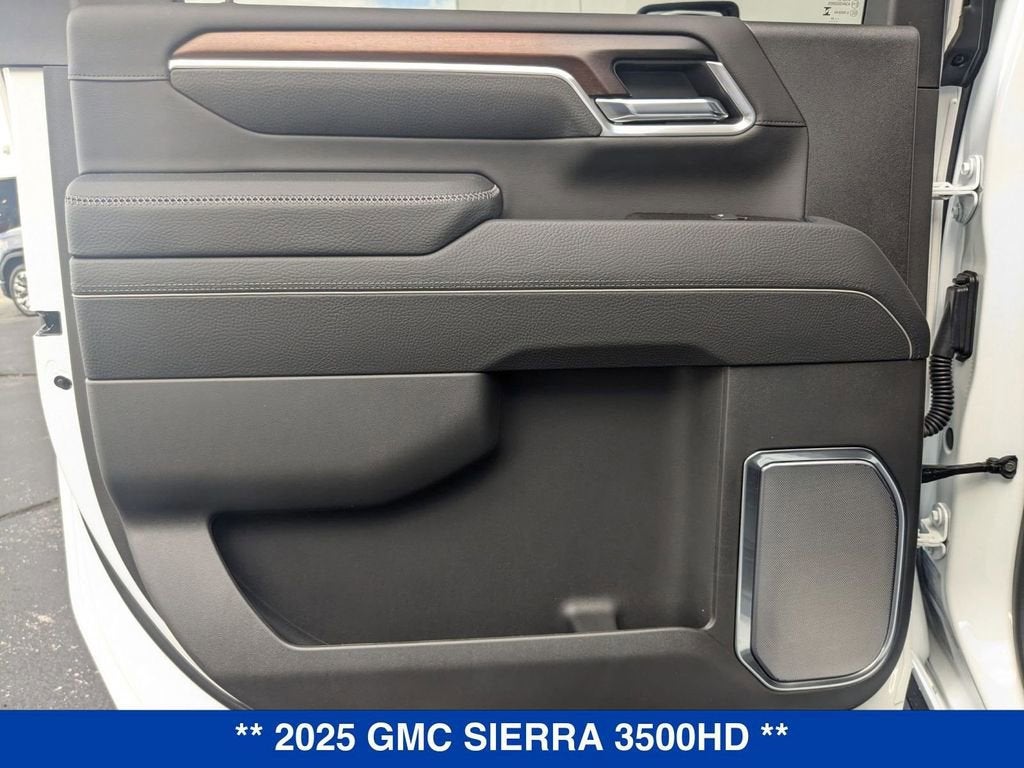 2025 GMC Sierra 3500 HD Denali