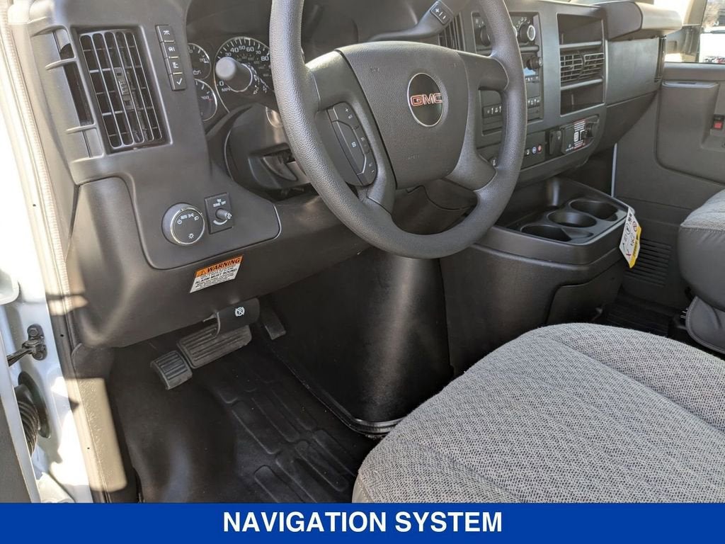 2025 GMC Savana Cutaway 3500 1WT