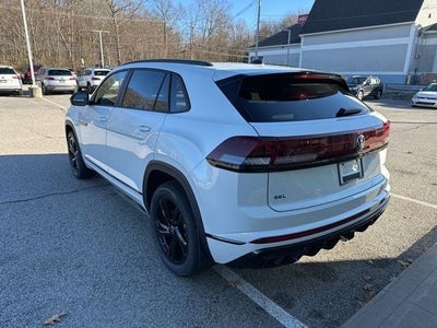 2026 Volkswagen Atlas Cross Sport 2.0T SEL R-Line Black
