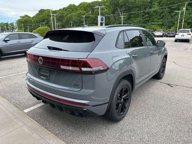 2026 Volkswagen Atlas Cross Sport 2.0T SEL R-Line Black