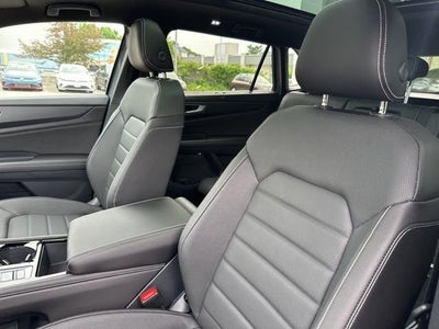 2026 Volkswagen Atlas Cross Sport 2.0T SEL R-Line Black