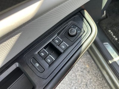 2024 Volkswagen Atlas 2.0T Peak Edition SE w/Technology