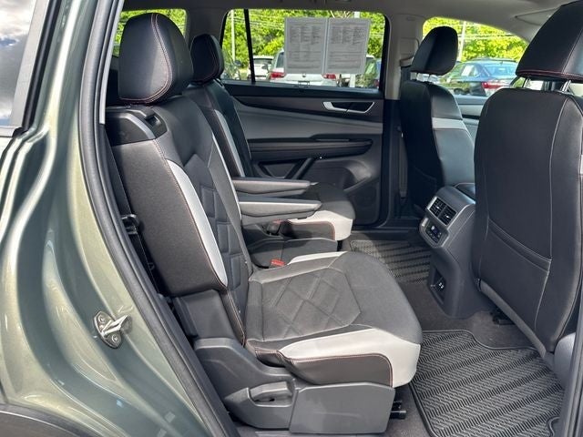 2024 Volkswagen Atlas 2.0T Peak Edition SE w/Technology