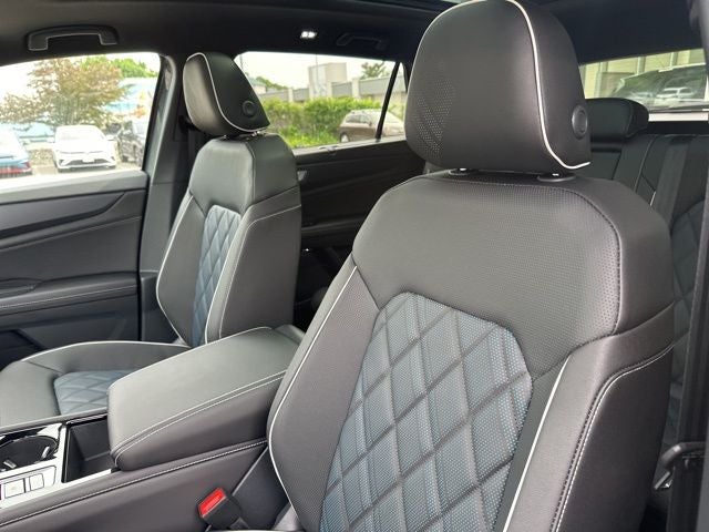 2026 Volkswagen Atlas Cross Sport 2.0T SEL Premium R-Line