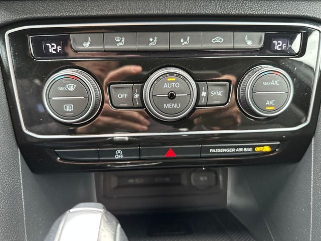 2022 Volkswagen Atlas Cross Sport 3.6L V6 SEL Premium R-Line