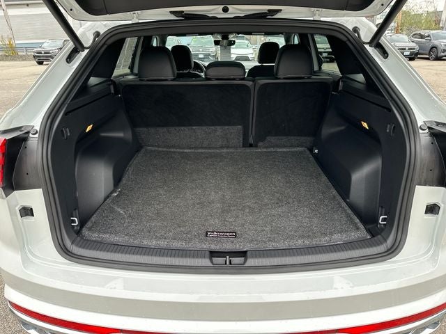 2022 Volkswagen Atlas Cross Sport 3.6L V6 SEL Premium R-Line