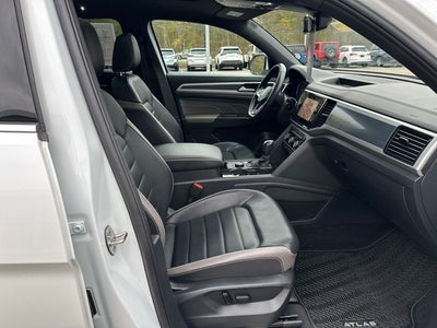 2022 Volkswagen Atlas Cross Sport 3.6L V6 SEL Premium R-Line