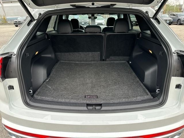 2022 Volkswagen Atlas Cross Sport 3.6L V6 SEL Premium R-Line