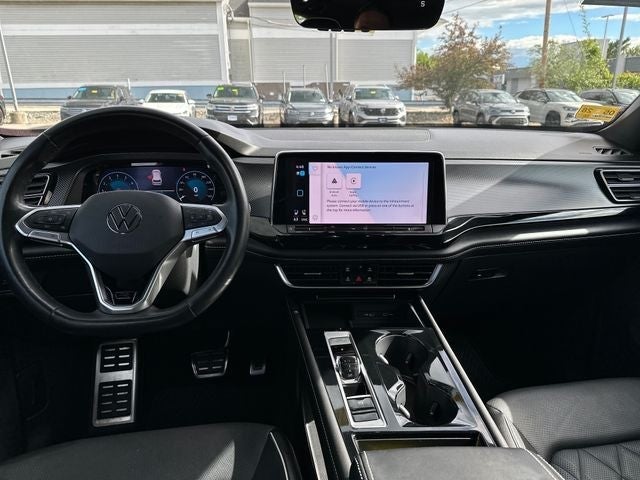 2024 Volkswagen Atlas Cross Sport 2.0T SEL Premium R-Line