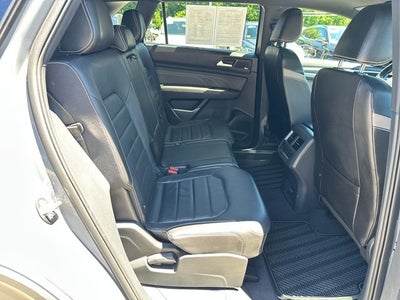 2023 Volkswagen Atlas Cross Sport 3.6L V6 SEL Premium R-Line