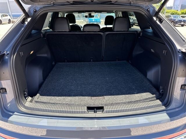 2023 Volkswagen Atlas Cross Sport 3.6L V6 SEL Premium R-Line