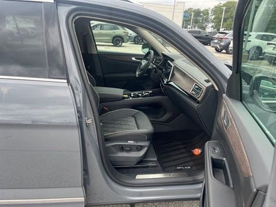 2026 Volkswagen Atlas 2.0T SEL Premium R-Line