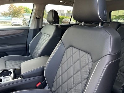 2026 Volkswagen Atlas 2.0T SEL Premium R-Line