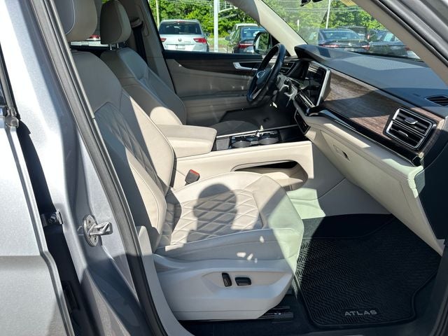 2024 Volkswagen Atlas 2.0T SEL Premium R-Line