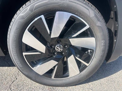 2026 Volkswagen Atlas Cross Sport SE w/Technology