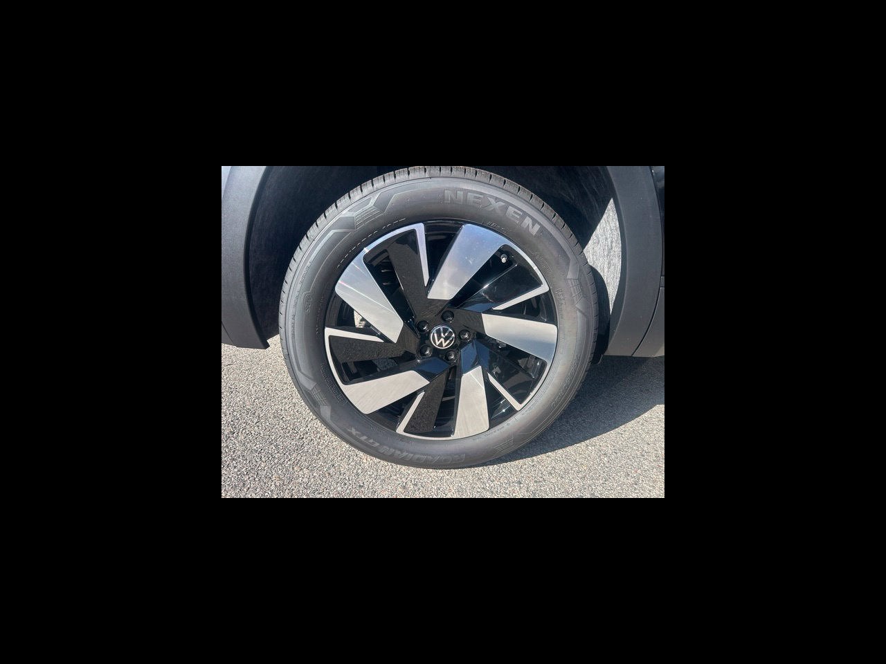 2026 Volkswagen Atlas Cross Sport SE w/Technology