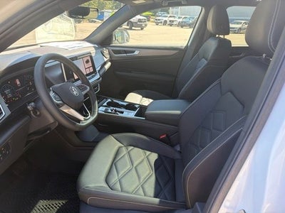 2026 Volkswagen Atlas Cross Sport SE w/Technology