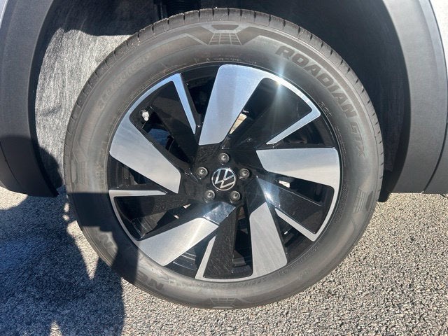 2026 Volkswagen Atlas Cross Sport SE w/Technology