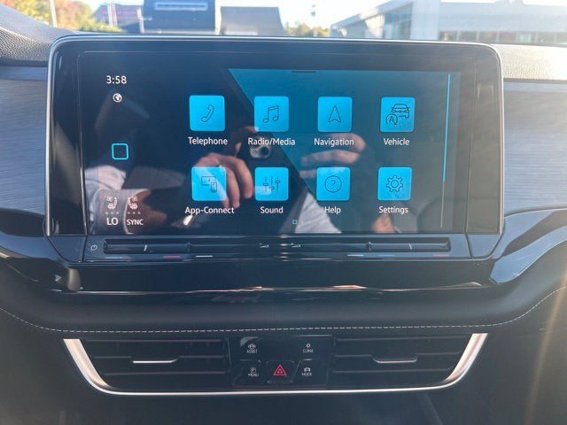 2026 Volkswagen Atlas Cross Sport SE w/Technology