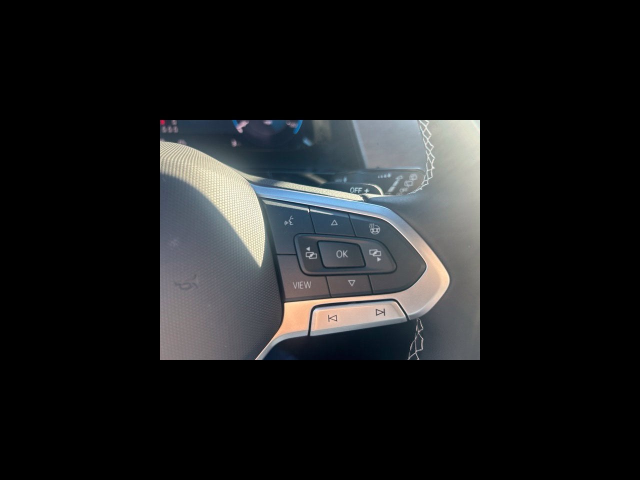2026 Volkswagen Atlas Cross Sport SE w/Technology