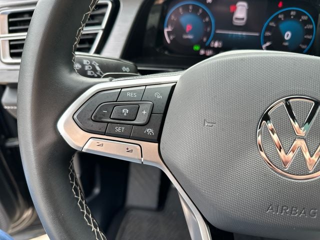 2024 Volkswagen Atlas Cross Sport 2.0T SE w/Technology