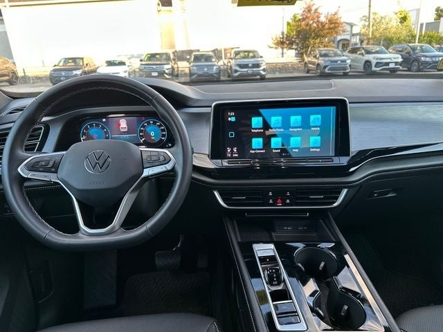 2024 Volkswagen Atlas Cross Sport 2.0T SE w/Technology