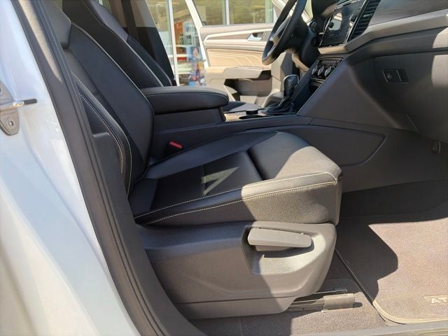 2023 Volkswagen Atlas 2.0T SE w/Technology