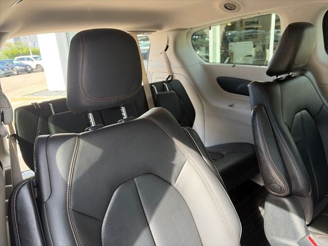 2018 Chrysler Pacifica Hybrid Touring L