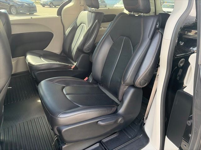 2018 Chrysler Pacifica Hybrid Touring L