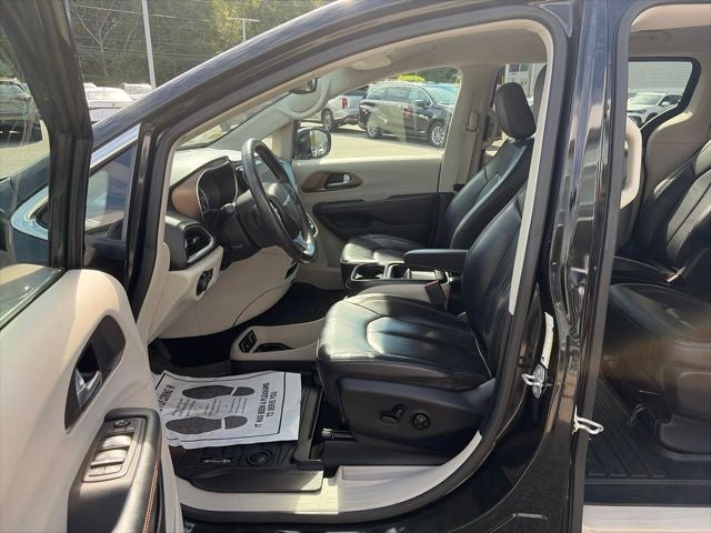 2018 Chrysler Pacifica Hybrid Touring L