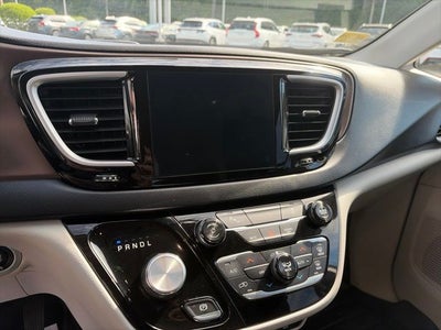 2018 Chrysler Pacifica Hybrid Touring L