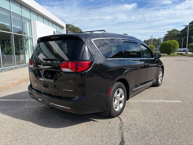 2018 Chrysler Pacifica Hybrid Touring L