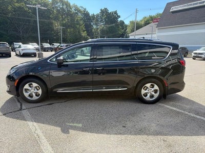 2018 Chrysler Pacifica Hybrid Touring L