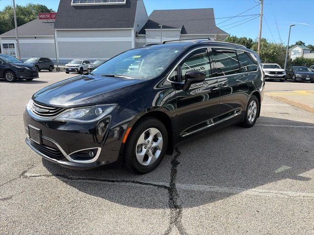 2018 Chrysler Pacifica Hybrid Touring L