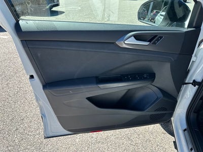 2025 Volkswagen Taos 1.5T SE Black